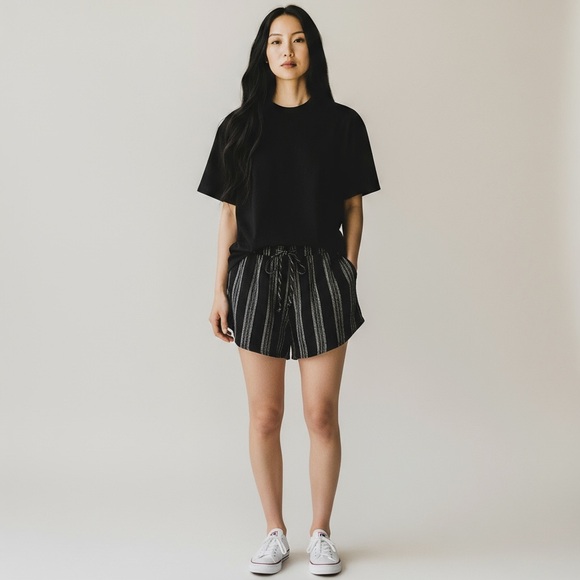 Universal Thread Pants - Universal Thread Black & White Striped Shorts Women’s XS